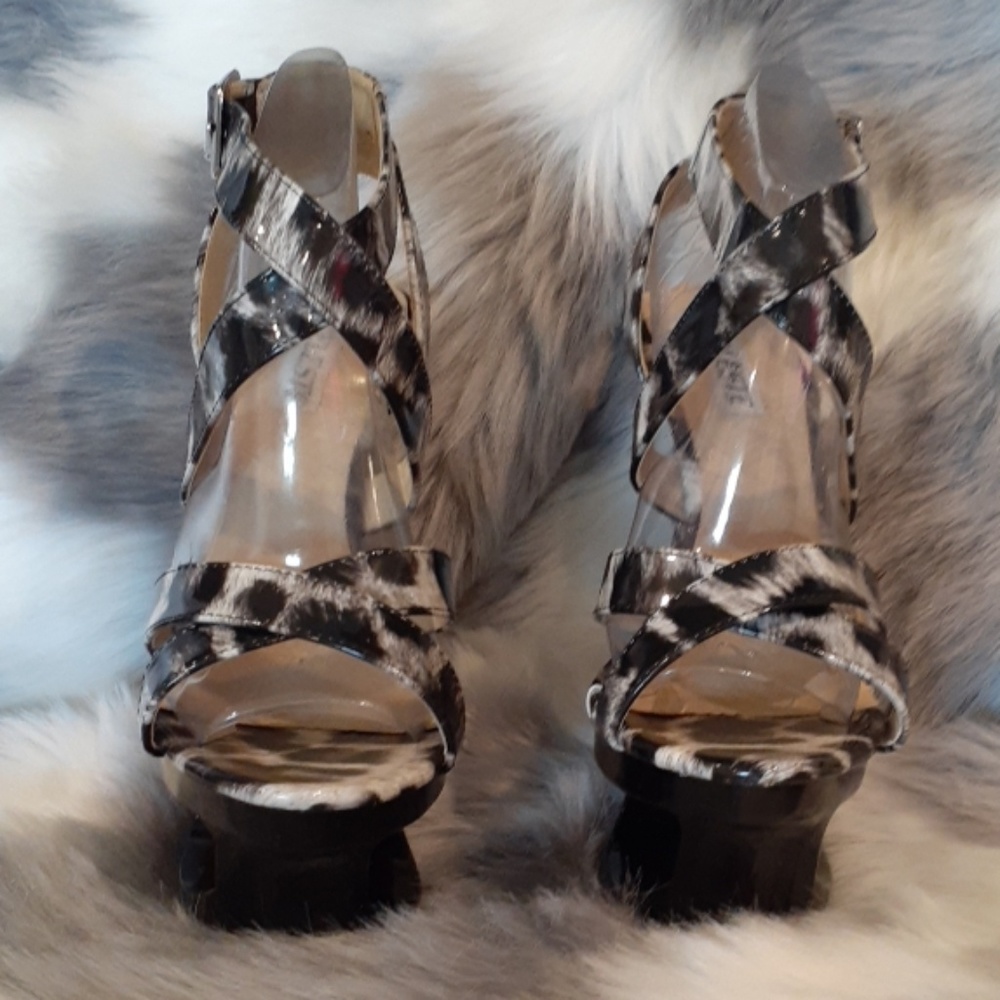 High Heels - Picture 2 of 8